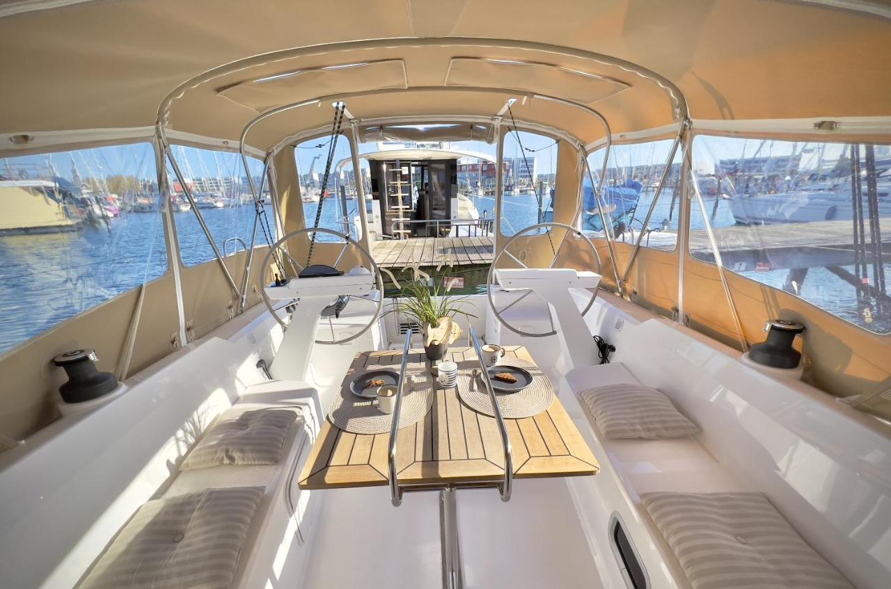 Hausboot Segelyacht Nui Hotel Burgtiefe auf Fehmarn Exterior foto