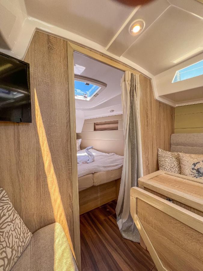 Hausboot Segelyacht Nui Hotel Burgtiefe auf Fehmarn Exterior foto